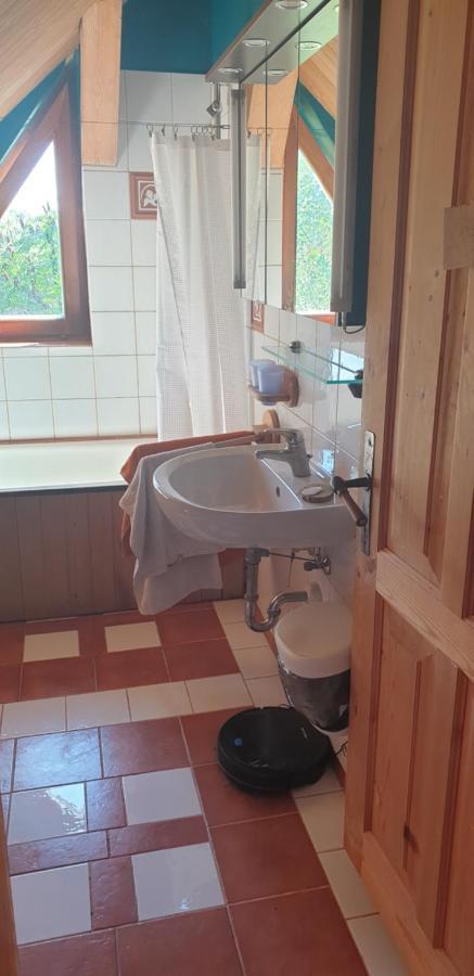 Majiga Istaba Ar Balkonu Un Vannasistaba, Bezmaksas Velo Noma Iecava ภายนอก รูปภาพ